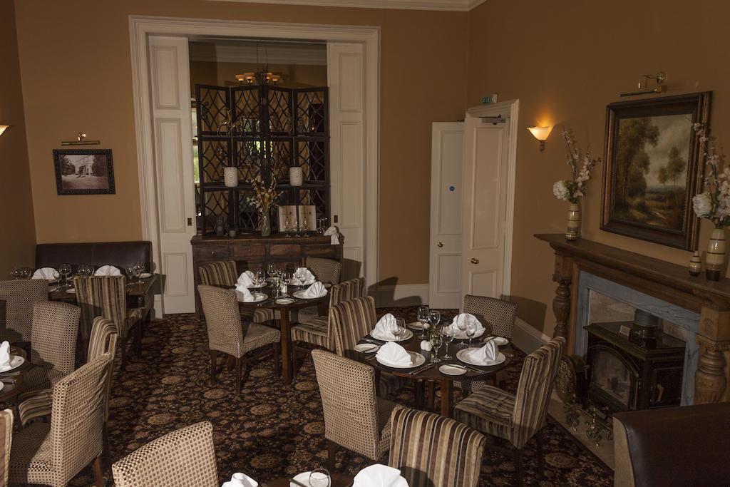 Hotel Craigsanquhar House Logie  Exterior foto